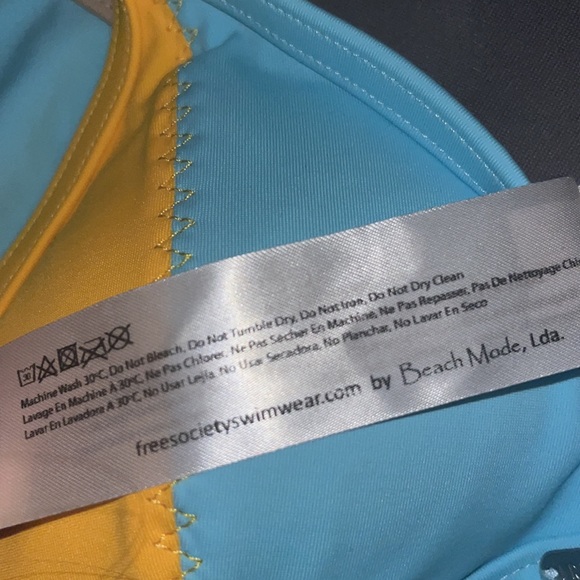 ASOS - Free Society - color block bikini top & hipster bikini bottom (US 4 - S) - Picture 11 of 11